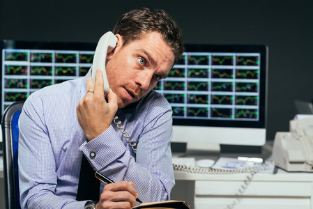 金融分析师照片