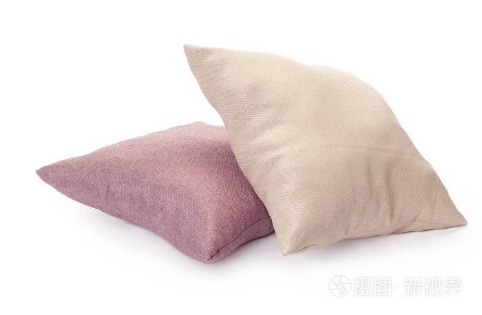 不同的枕头在白色背景下被隔离