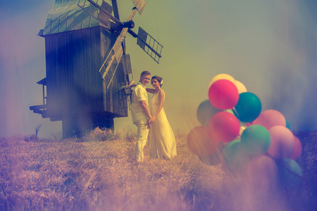 新婚夫妇用气球