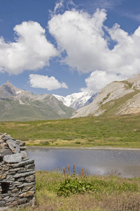 万宝龙地区的山水田园风光图片