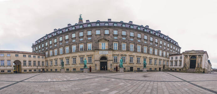 Christiansborg 宫殿全景