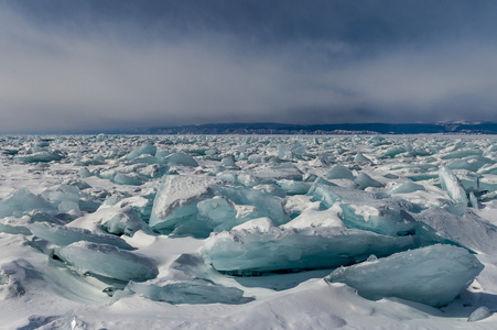 贝加尔湖湖的冰领域