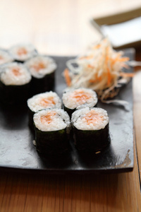 三文鱼 maki 寿司