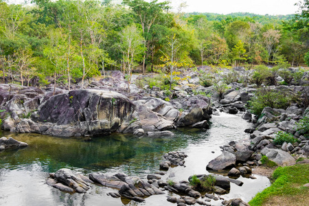 岩石和小河自然在国家公园, suanphung, 拉差布里, 泰国