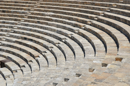 Kourion 的希腊罗马剧院。塞浦路斯