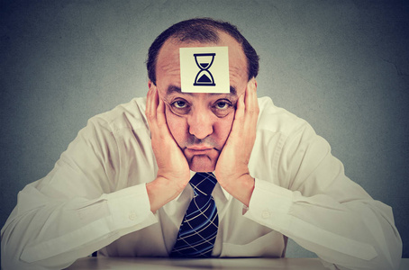 无聊的工作图片