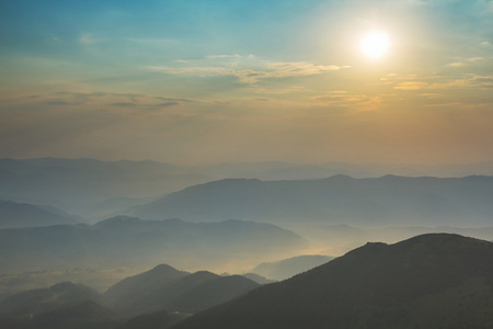 日出雾山