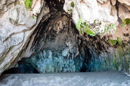 帕利努罗奇伦托意大利海岸令人惊叹的洞穴
