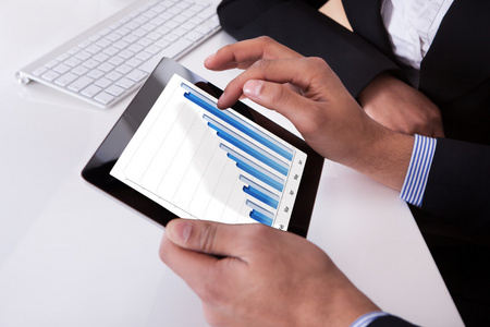 电脑看数据图片