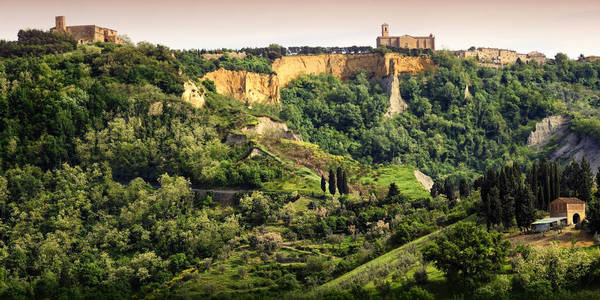 volterra.Balze 和中世纪的托斯卡纳镇