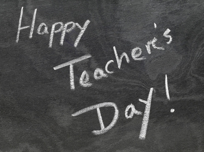 写在黑板上老师教师节快乐图片