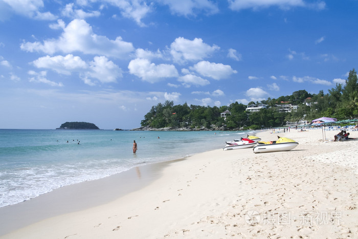 卡塔海滩游客普吉岛