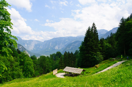 阿尔卑斯山和在 salzbergwerk 哈尔施塔特，奥地利