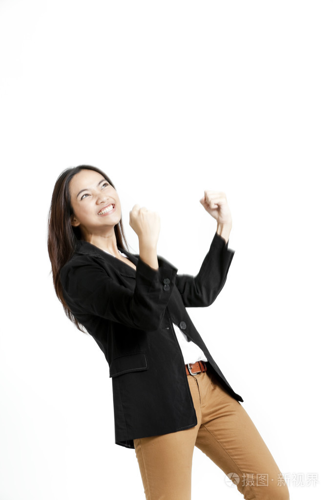 成功的年轻商业女人为她的成功感到高兴