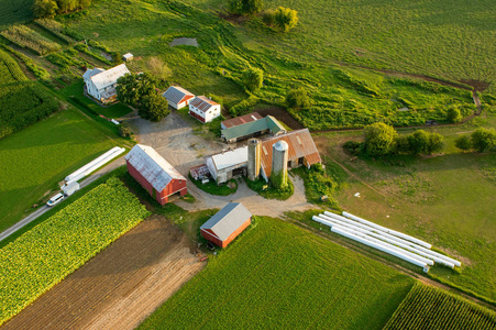 农场鸟瞰图图片