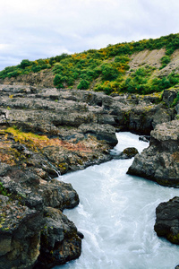 冰岛西部的 Barnafoss 瀑布