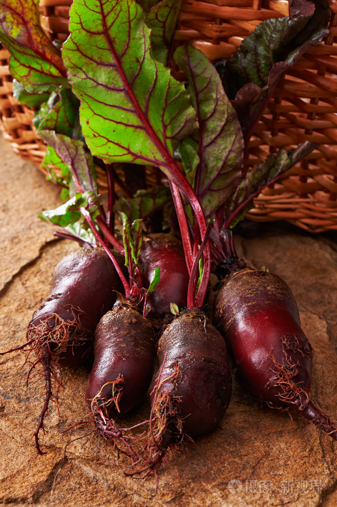 新鲜甜菜根