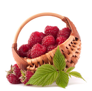 购物篮中的成熟莓