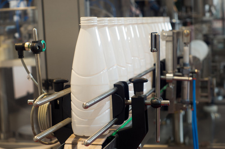 生产牛奶牛奶生产照片