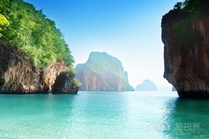海滩的安达曼海,甲米府,泰国的小岛