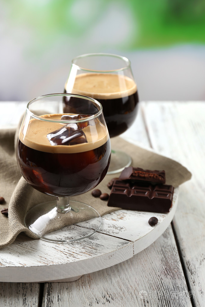 咖啡鸡尾酒送达表