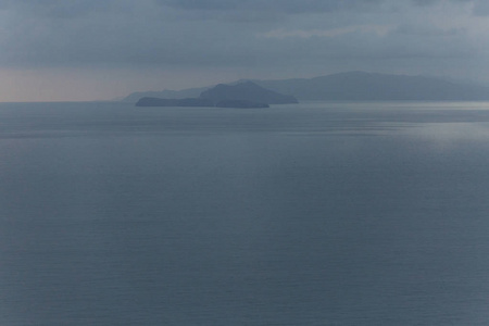 空中直升机射击海峡海岛