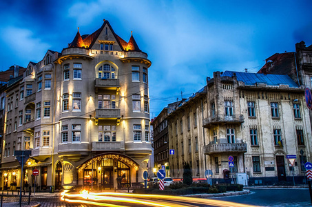风景秀丽的利沃夫夜景建筑长期曝光