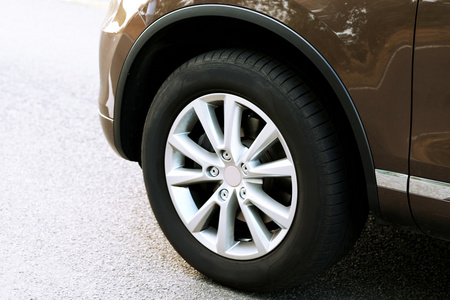 车轮的滚动图片