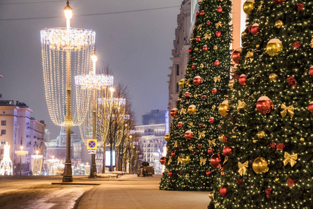 冬季莫斯科在圣诞节和新年之前。俄罗斯莫斯科2016年12月24日