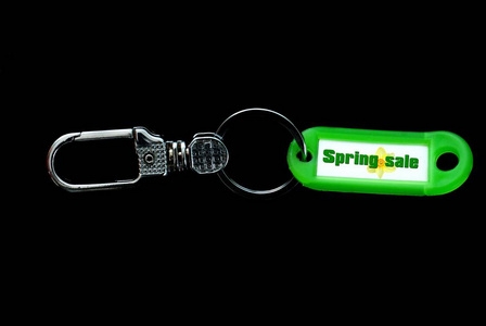 钥匙持有人和绿色标签持有人与文本, 春天销售
