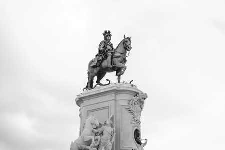 王何塞的雕像在里斯本商业广场图片