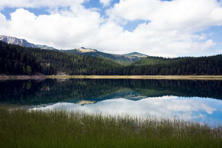 高山湖泊