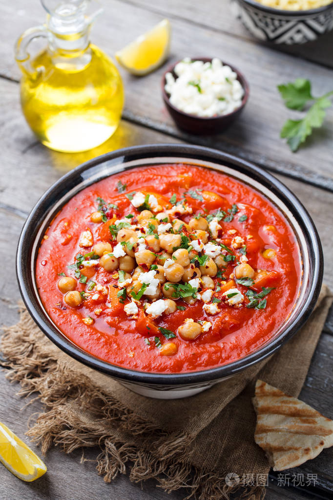 摩洛哥菜.木质背景