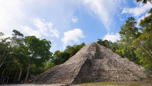 Kukulcan El Castillo 在墨西哥的奇琴伊察玛雅金字塔