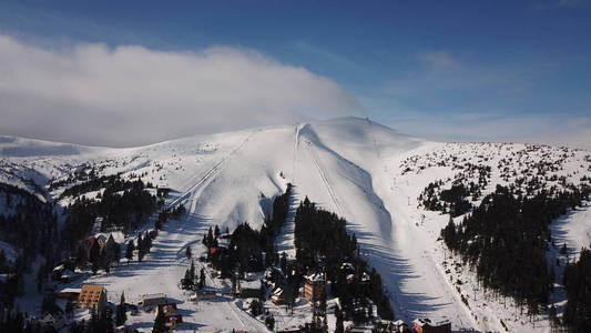 Dragobrat 滑雪胜地。山