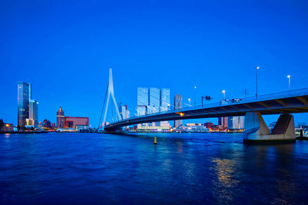 荷兰鹿特丹伊拉斯莫斯桥图片