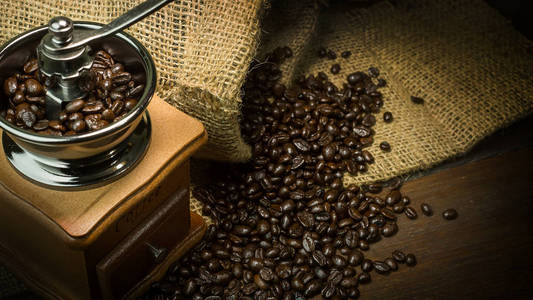 烘焙咖啡豆复古的心情被用作背景