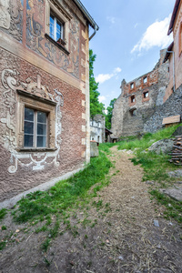 华丽的城堡格罗德诺波兰的庭院墙