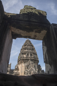 Phimai 历史公园的高棉寺庙废墟在 Phimai 节日在 Phimai 镇在 Provinz 空的叻差在泰国。泰国, Phi