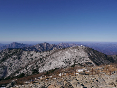 风景秀丽的高山从最高峰 Daecheongbong。Seoraksan 国家公园。韩国