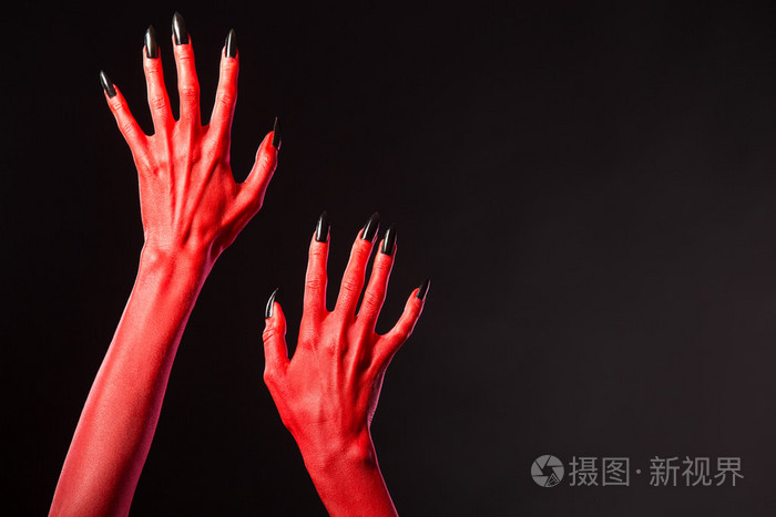 红魔鬼手与黑色指甲真正的人体艺术