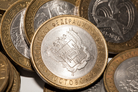 金属的俄罗斯货币十卢布俄罗斯金属硬币照片