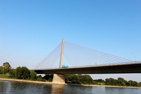 friedrichfriedrich ebert 桥,波恩,德国照片