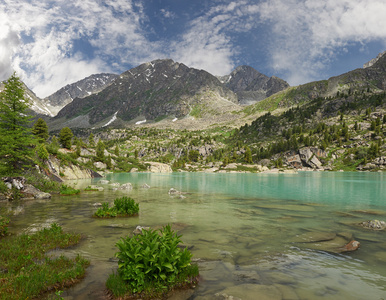 高山湖泊