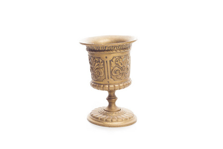 阿拉伯古董杯与托盘 solated 在白色背景