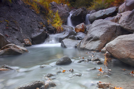 法国阿尔卑斯山，山江