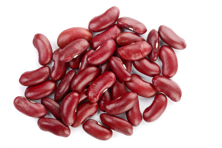红色的芸豆被隔离在白色背景上。顶部视图。平躺