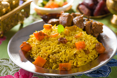 阿拉伯语，中东斋月食品通常饭 ta