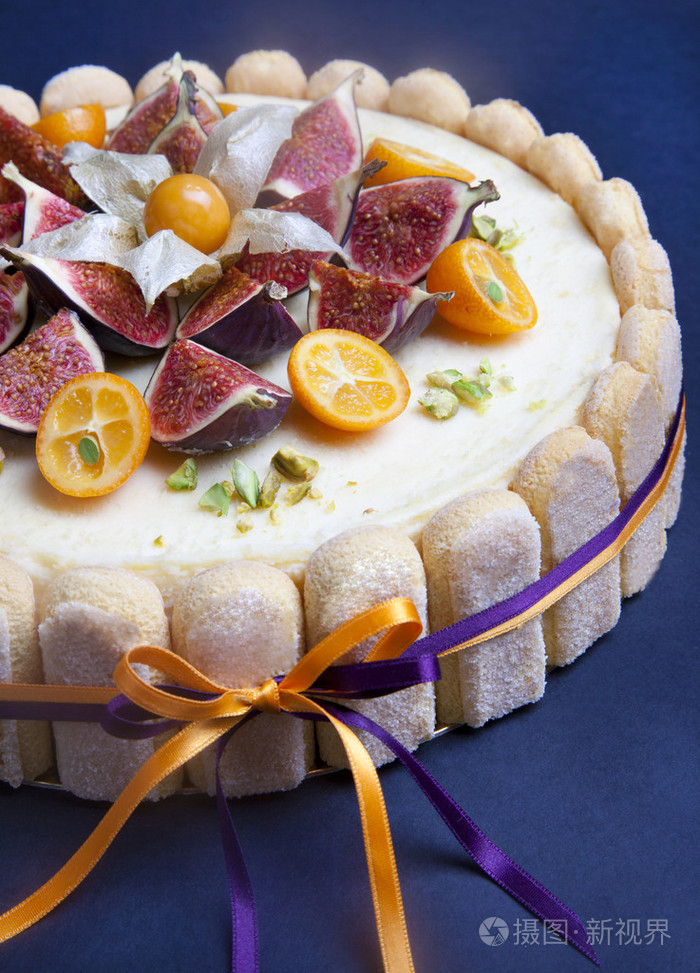 芝士蛋糕装饰以无花果金橘