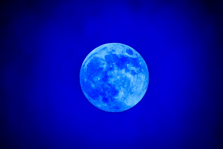 天下彩蓝月亮图片